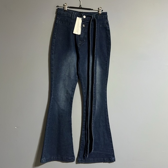 Pantete Womens High Waisted Bell Bottom flare belted Jeans size M NWTs - Picture 5 of 11